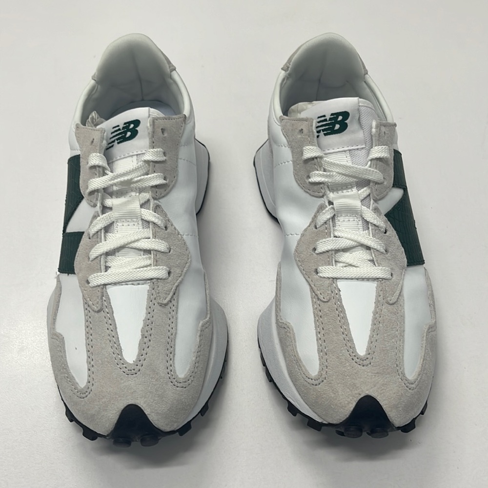 New Balance 327 Sneakers